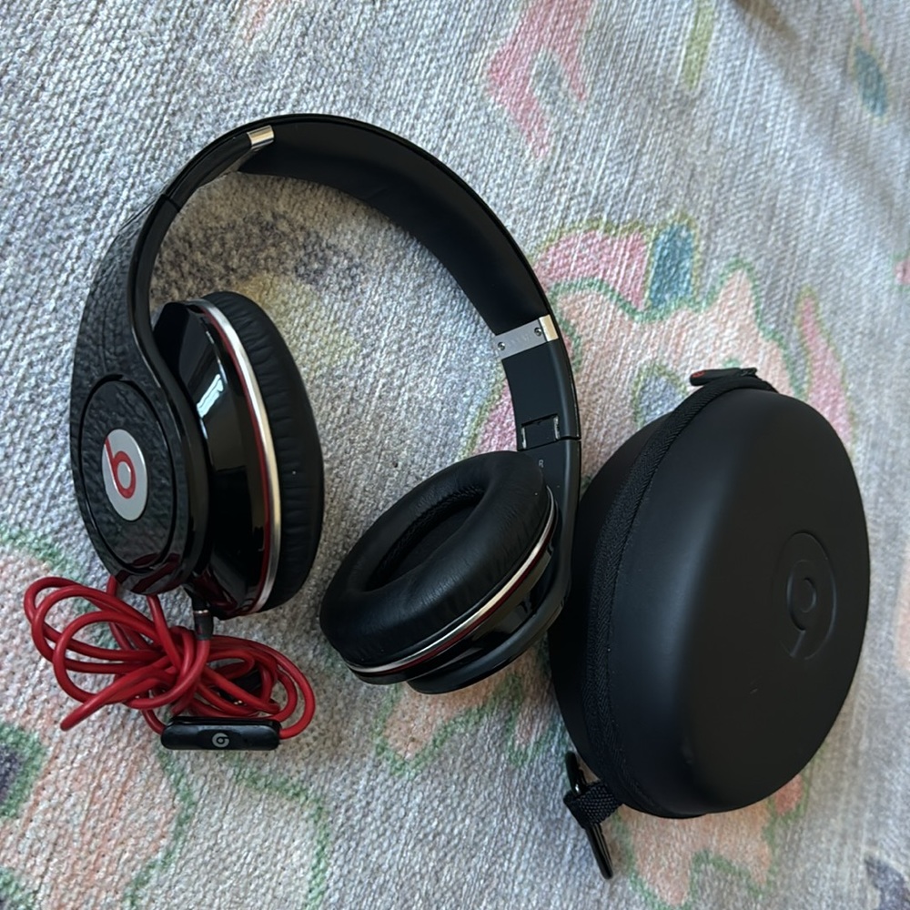 Beats By Dre Headphones!!